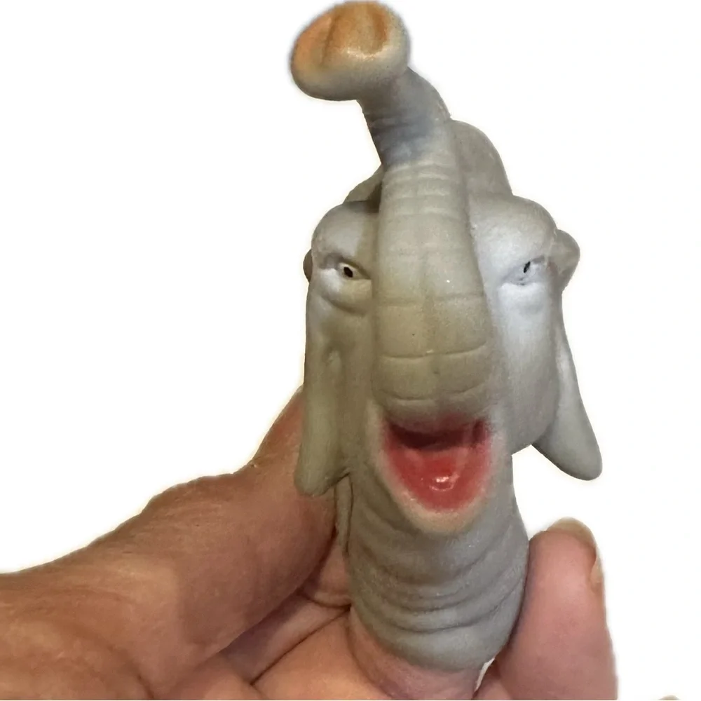 VTG RARE ELEPHANT FINGER PUPPET ZOO SAFARI JUNGLE LUCK LUCKY TOY COLLECTIBLE 3”
